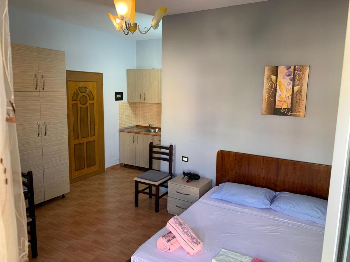 Gazi'S Apartament For Rent Golem  Esterno foto