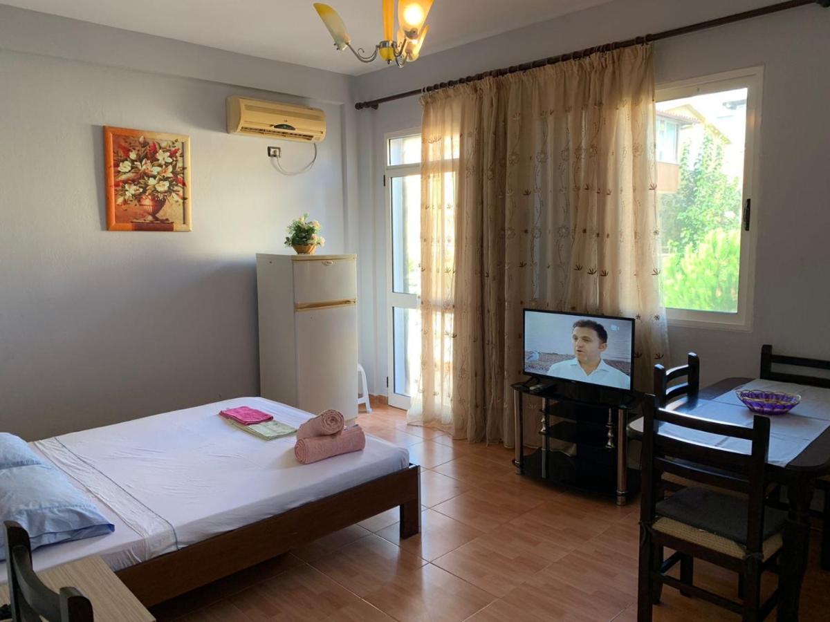 Gazi'S Apartament For Rent Golem  Esterno foto