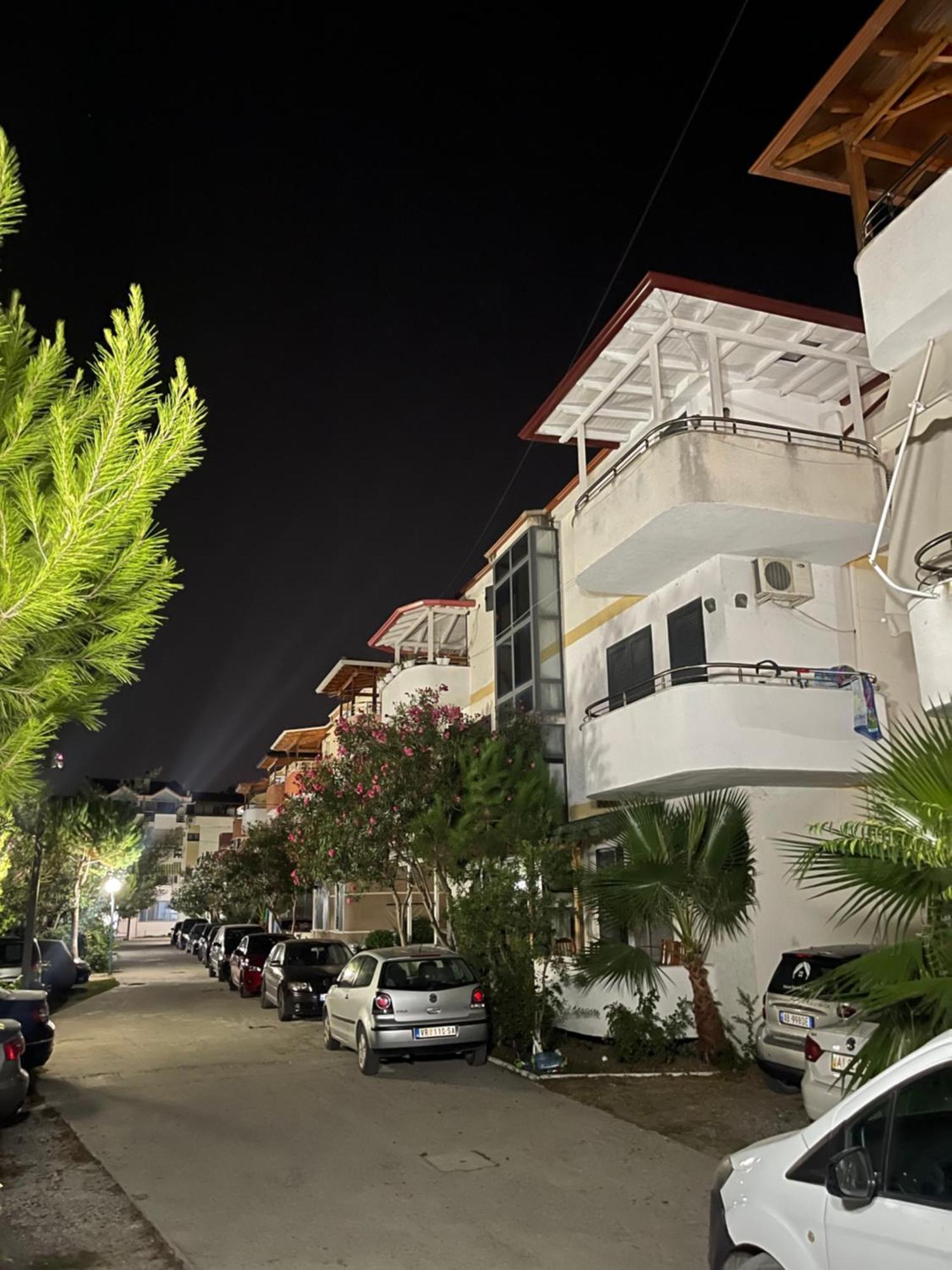 Gazi'S Apartament For Rent Golem  Esterno foto